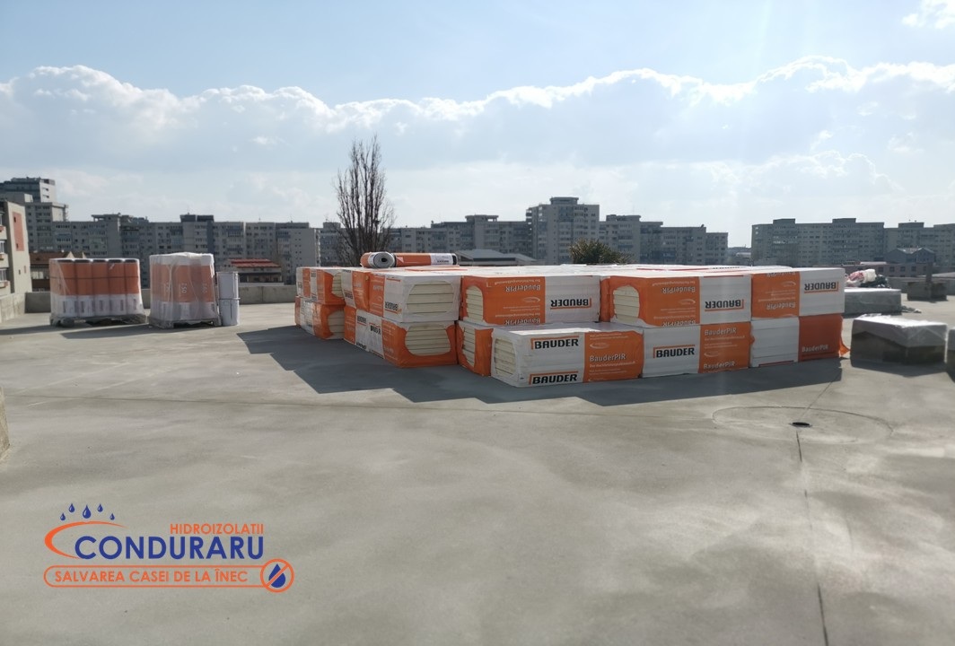 Refacerea hidroizolației pentru un acoperiș te obligă să respecți stratificația completă din normativele &icirc;n vigoare