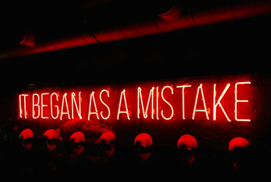 Photo common social life mistakes